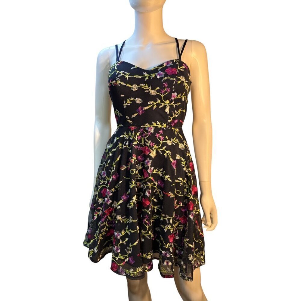 Dear Moon Floral Embroidered Fit & Flare Zipper Back Navy Mini Dress Size 3 EUC